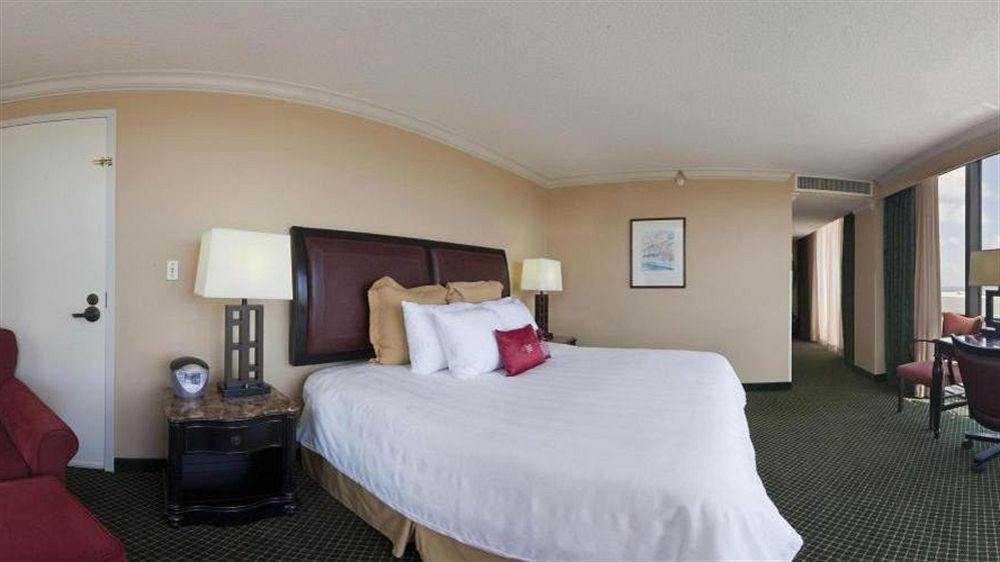 Crowne Plaza Pensacola Grand Hotel ภายนอก รูปภาพ