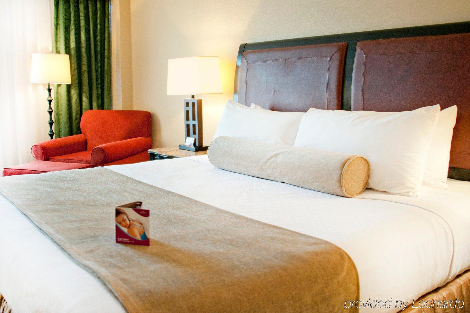 Crowne Plaza Pensacola Grand Hotel ภายนอก รูปภาพ