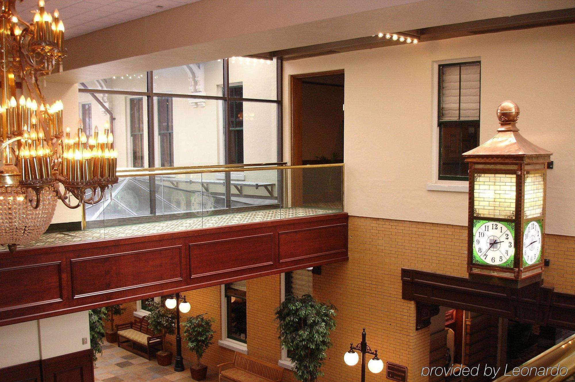 Crowne Plaza Pensacola Grand Hotel ภายใน รูปภาพ
