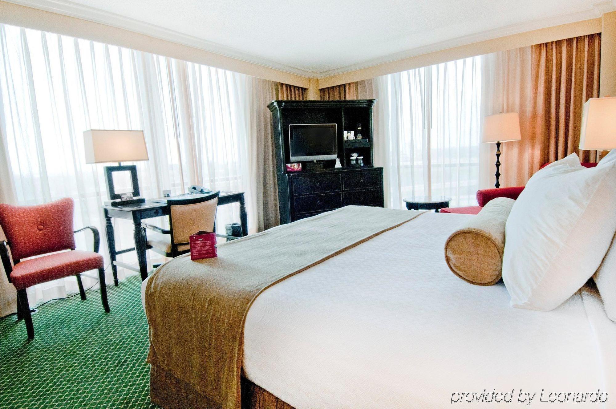 Crowne Plaza Pensacola Grand Hotel ภายนอก รูปภาพ