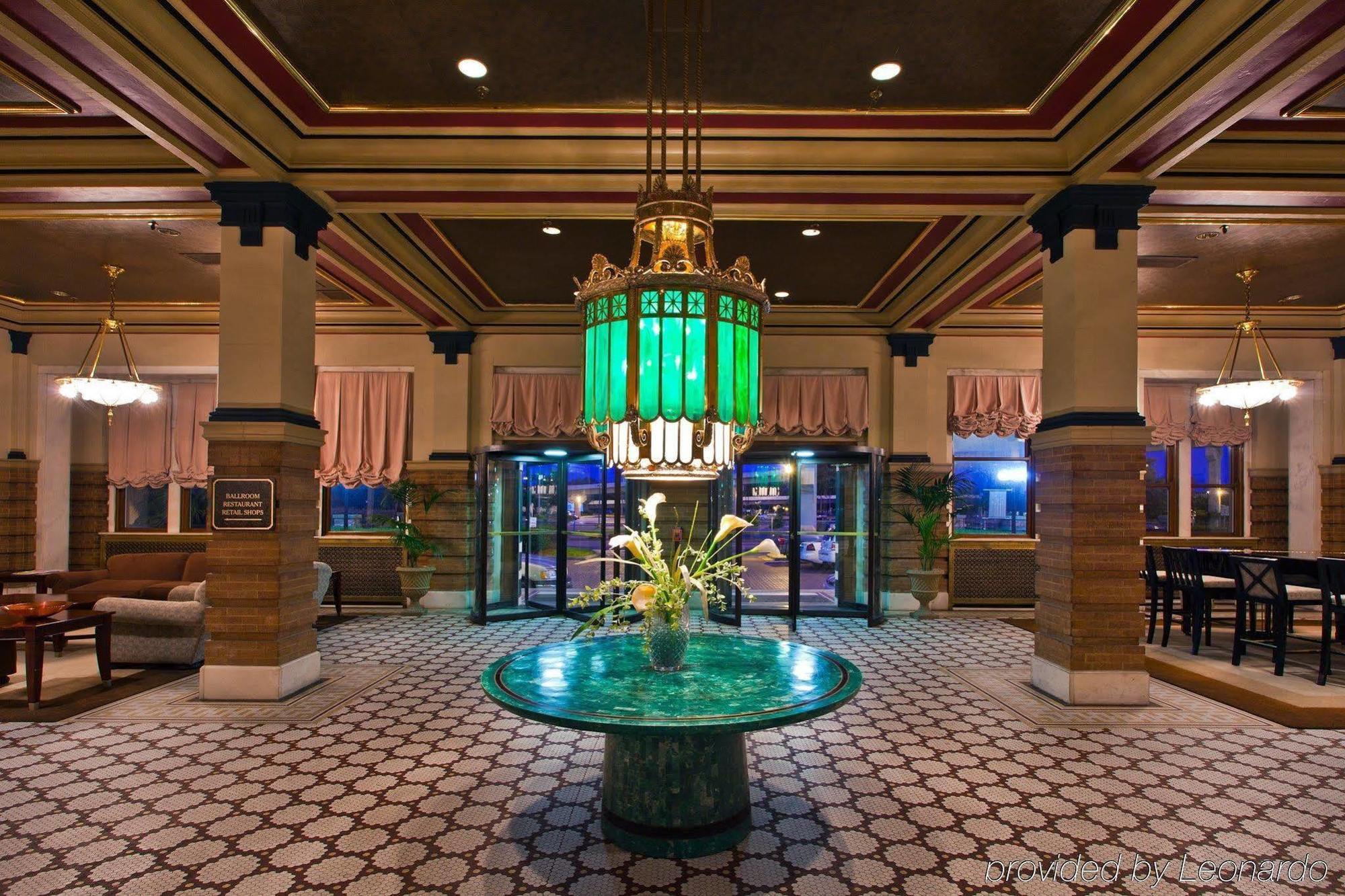 Crowne Plaza Pensacola Grand Hotel ภายใน รูปภาพ